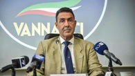 Sondaggi politici, Vannacci non si ferma e cresce ancora. Frena il Pd
