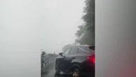 Maltempo, pioggia torrenziale si abbatte su Milano: auto ferme sotto un viadotto