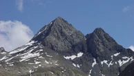 Precipita a 50 metri dalla cima del Pizzo del Diavolo di Tenda sulle alpi Orobie: morta una 49enne