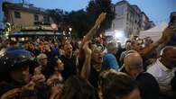 Genova Sestri, tafferugli al corteo per la sicurezza con la destra schierata: cronisti aggrediti