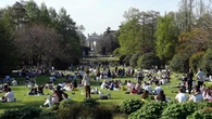 Previsioni meteo, sole e clima mite nel weekend. Temporali sulle Isole maggiori
