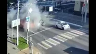 Belgorod (Russia), il momento in cui un drone ucraino colpisce un'auto. Tre feriti
