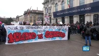 Milano, gli studenti protestano contro la presenza dell'Ice in città