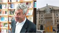 Maurizio Cattelan e il dito imbrattato da Ultima Generazione: “Non mi sono sentito offeso e non avevano intenti aggressivi contro l’opera”