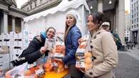 In piazza le arance di Airc simbolo della salute: “L’alimentazione corretta essenziale contro il cancro”