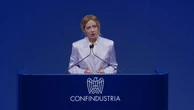 Meloni a Confindustria. "Chiediamo all'Ue più flessibilità non più debito. Le spese in armi sono il prezzo della libertà"