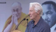 Il Dalai Lama compie 90 anni, Richard Gere: "Sua Santità appartiene al mondo"