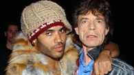 Lenny Kravitz: “Per dieci anni ho conservato uno spinello di Mick Jagger. Sono rimasto senza erba e l’ho fumato”