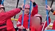 Week end di relax per Giorgia Maloni in Val di Sole: la premier fa rafting con la figlia