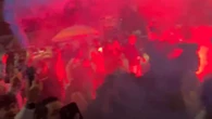 Napoli, festa per gli azzurri al ritorno da Lecce: 250 tifosi all'aeroporto di Capodichino