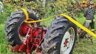 Travolta dal trattore guidato dal marito, morta una donna in Abruzzo