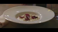 Il gusto delle Alpi: risotto con barbabietola, salmerino alpino e toma ai tre latti