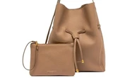Gianni Chiarini lancia una nuova borsa e rilancia la boutique di via della Spiga a Milano