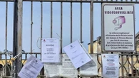 Vandalizzano una tomba e bruciano le ossa: raid macabro nel cimitero del Cremonese