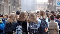 Sul bus manca la pedana, gli alunni rinunciano alla gita per non escludere un compagno disabile