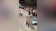 Bari, tre arresti dopo l’aggressione a tifoso davanti al figlio in lacrime: uno è il padre del bimbo