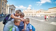 Vacanze 2025: italiani primi in Europa per voglia di viaggiare, ma ultimi per le assicurazioni