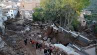 Alluvione a Valencia, in Spagna allerta a Barcellona: le news di oggi. Il premier Sánchez e il capo dell’opposizione Feijóo attesi oggi nelle zone colpite. Il bilancio è di 95 morti