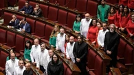 Deputati M5s in aula vestiti con i colori della bandiera palestinese