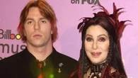 Dramma per Cher, il figlio Elijah Blue Allman ricoverato per overdose: “E’ un miracolo che sia vivo”