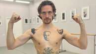 Ucraina, il teatro Arcimboldi cancella lo spettacolo di Sergei Polunin, il ballerino con il volto di Putin tatuato sul petto