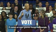 Obama contro Trump in un comizio: "Con lui ogni giorno è Halloween, ma non ci sono dolcetti"