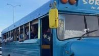 Curaçao ai Mondiali, l’arrivo della squadra è una festa: i giocatori su vecchio scuolabus