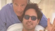 Gabriel Garko in sedia a rotelle dopo un infortunio sul set: "Non mollo, tornerò presto"