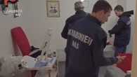Chiuso studio abusivo di chirurgia estetica a Bergamo: finta dottoressa faceva pubblicità sui social