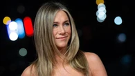 Paura per Jennifer Aniston: un’auto sfonda il cancello della sua casa di Bel-Air