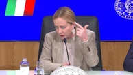 Contributo dalle banche, Meloni: "Nessun intento punitivo, non c'è tassa extraprofitti"