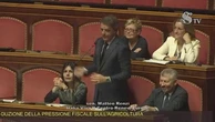 Renzi a Lollobrigida: "Aumenta le spese del suo staff e le tasse agli agricoltori"