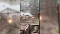 Stati Uniti, inondazioni in New Mexico: la casa viene trascinata via dalla furia delle acque