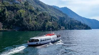 Tuffo dalla motonave a Laglio, paese della villa di Clooney sul lago di Como: denunciati due turisti
