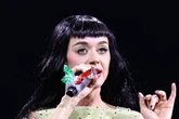 Katy Perry praised for her response after fan collapses onstage