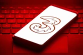 Calls hit by Three mobile phone network outage