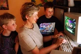 AOL ditches 1990s relic and ends its dial-up internet service
