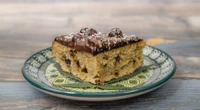 Mangia una fetta di torta preparata dal figlio e finisce in ospedale, la mamma non sapeva che era un dolce all’hashish