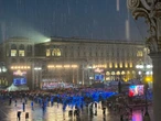 Milano, cancellato per il nubifragio il concerto della Fisarmonica della Scala in Piazza Duomo: «La prima volta in dodici edizioni»
