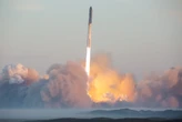 «La navicella si è separata dal booster, poi è stata fatta esplodere». Com’è andato il secondo lancio di Starship – Il video