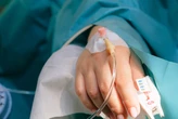 La sanità pubblica italiana funziona sempre peggio ed è sempre più privata. Così gli italiani scelgono l’assicurazione sanitaria ed evitano spese impreviste – Il video