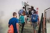 Roma, prof di chimica ai domiciliari perché palpeggiava gli alunni in classe: almeno cinque vittime