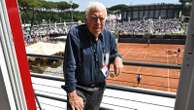 Pietrangeli difende Jannik Sinner dalle accuse di doping: «È innocente, ma ha perso 300mila dollari e i punti Atp. Inammissibile»