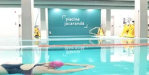Milano, vapori tossici in piscina: 28 bambini lievemente intossicati, 3 in ospedale. «Forse un errore nella miscela del cloro»