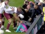 Paura durante Crystal Palace-West Ham: il centrocampista Soucek salva un raccattapalle schiacciato dal cartellone pubblicitario – Il video