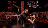 Open ha scovato la celebre sedia di Michele Santoro su La7. Era quella che Berlusconi pulì perché prima era seduto Travaglio – Il video