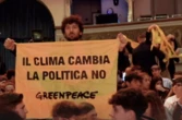 Salvini contestato da Greenpeace al Festival di Trento. Botta e risposta con gli attivisti: «Non avete capito niente della vita» – I video