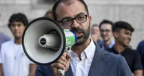 L’ex ministro M5s Fioramonti è un cervello in fuga: «In Italia non mi fanno lavorare neanche gratis»
