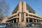«Mi ha stuprata al Teatro Regio di Torino», ma era falso: così il rapporto tra due persone intersex finisce in tribunale