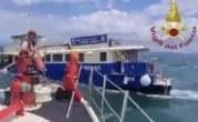 La motonave imbarca acqua, 76 passeggeri in fuga sulle scialuppe: il salvataggio dopo l’Sos vicino Grado – Il video